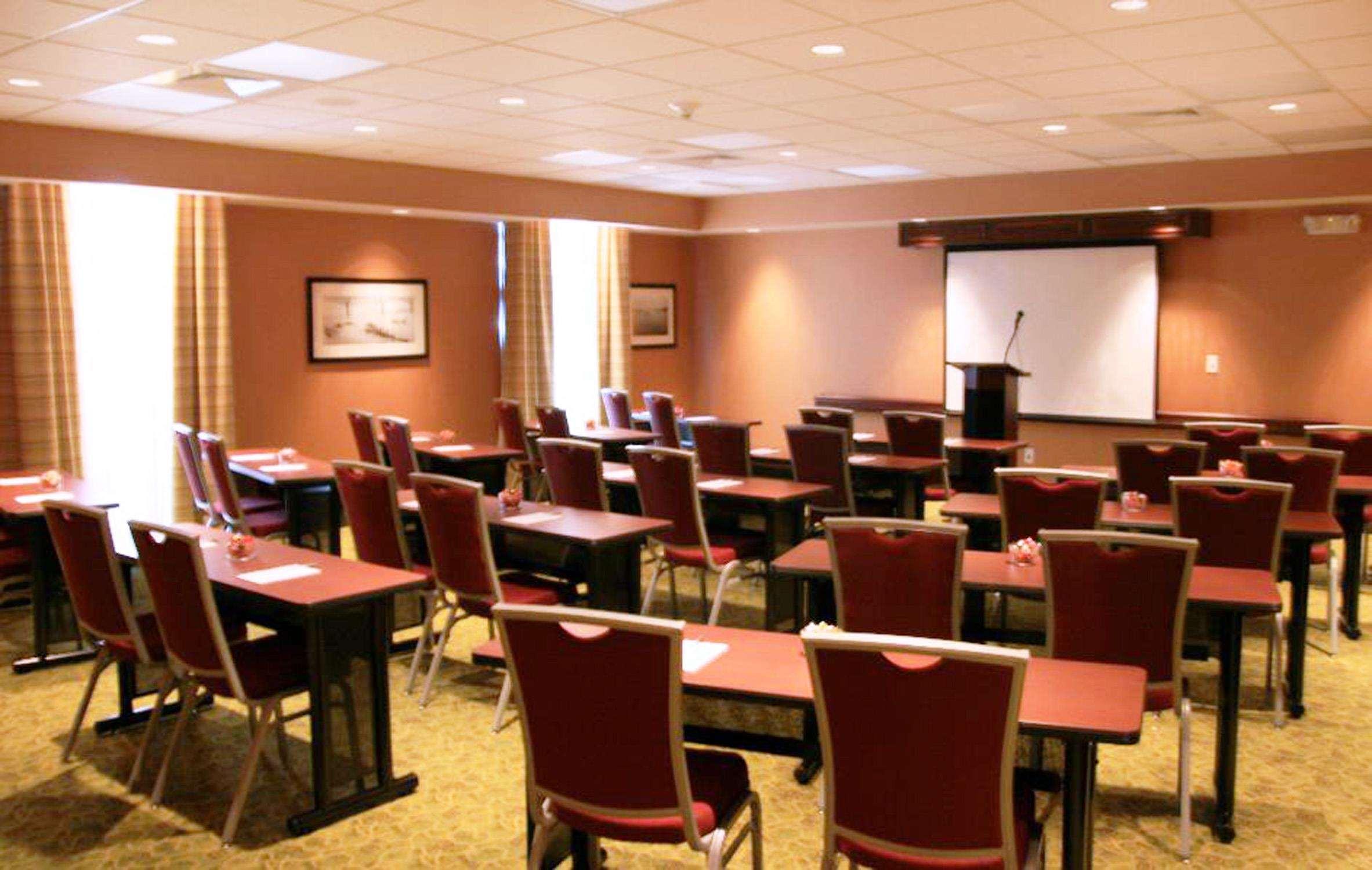 Hampton Inn & Suites Poughkeepsie Spackenkill Instalações foto