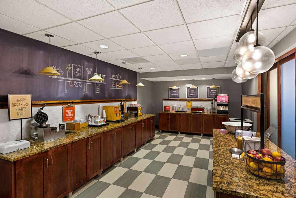 Hampton Inn & Suites Poughkeepsie Spackenkill Restaurante foto